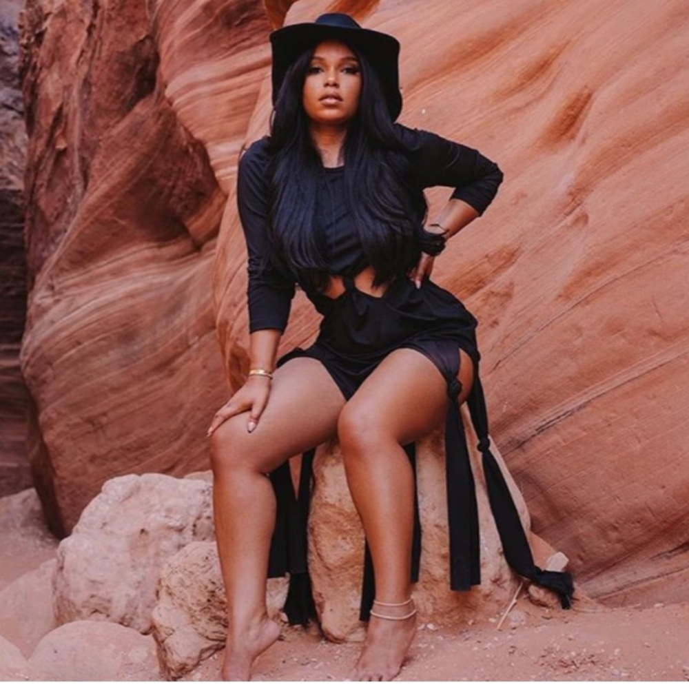 Black sexy knot dress